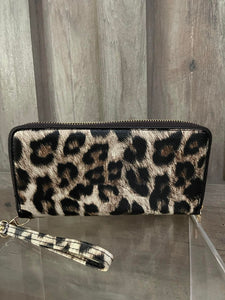 Trendy Brown Cheetah Wallet/Wristlet