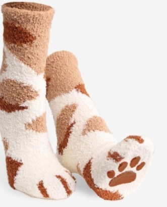 Comfy Luxe Fuzzy Knit Paw Print Socks - Kahaki