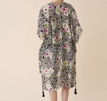 Load image into Gallery viewer, Geometric Floral Kimono with Tassels.
