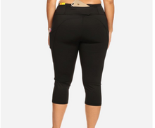 Load image into Gallery viewer, Plus Capri Length Leggings with Pockets