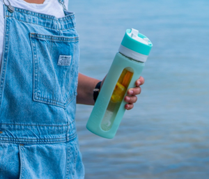Seafoam Glass Water Bottle - With Fruit Press